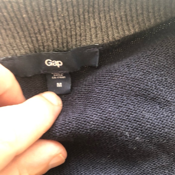 EUC Vintage Gap men’s Cardigan button down sweater in SZ Medium!! - Picture 7 of 8